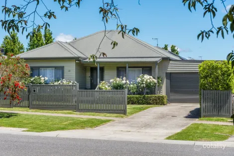 Property photo of 1/12 Rodney Street Gisborne VIC 3437