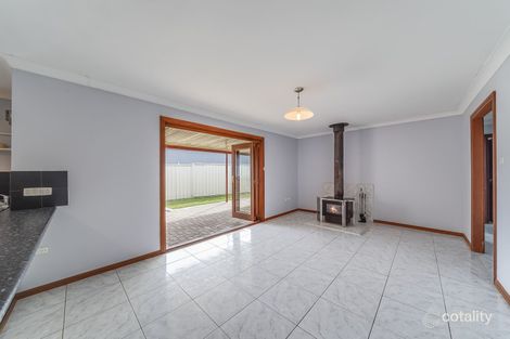 Property photo of 16 Edmund Place Rosemeadow NSW 2560