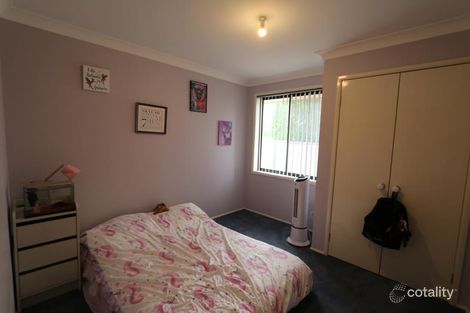 Property photo of 6 North Close Hunterview NSW 2330