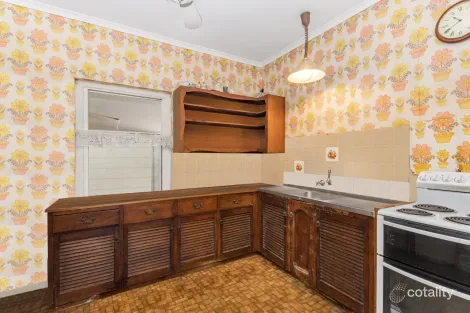 Property photo of 2 The Esplanade North Ward QLD 4810