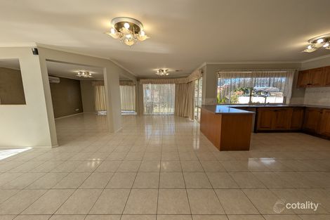Property photo of 18 Salween Crescent Roxburgh Park VIC 3064