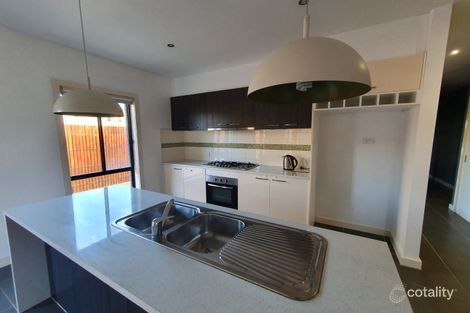 Property photo of 7 Galton Circuit Craigieburn VIC 3064