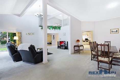 Property photo of 27 Reema Boulevard Endeavour Hills VIC 3802