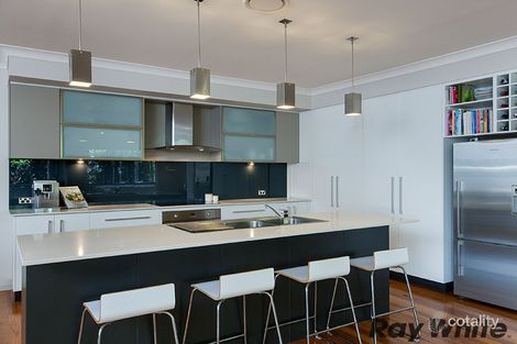 Property photo of 4 Dewberry Place Bridgeman Downs QLD 4035