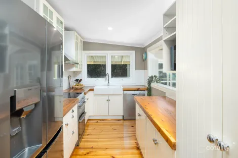 Property photo of 103 Main Street Lake Albert NSW 2650