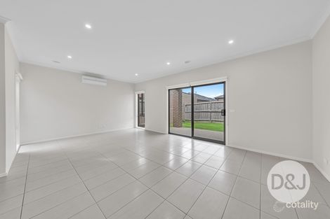 Property photo of 72 Athletic Circuit Clyde VIC 3978