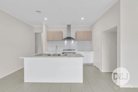 Property photo of 72 Athletic Circuit Clyde VIC 3978
