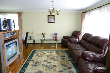 Property photo of 33 Circle Drive North Cranbourne VIC 3977