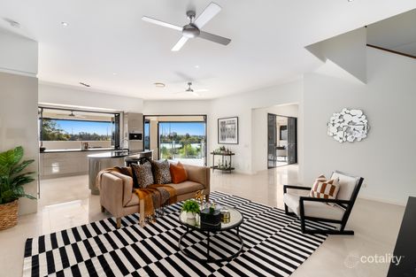 Property photo of 3139 Riverleigh Drive Hope Island QLD 4212