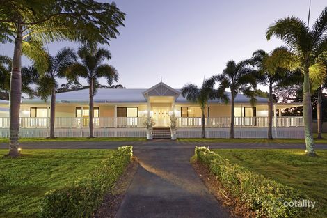 Property photo of 33 Riverdowns Crescent Helensvale QLD 4212