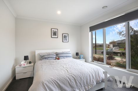 Property photo of 241 Warralily Boulevard Armstrong Creek VIC 3217