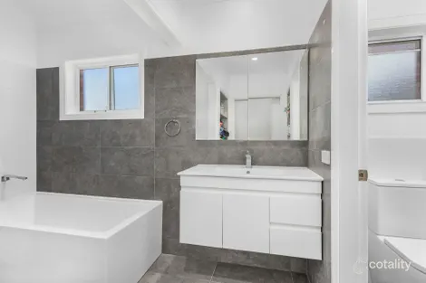 Property photo of 1/285 Victoria Street Taree NSW 2430