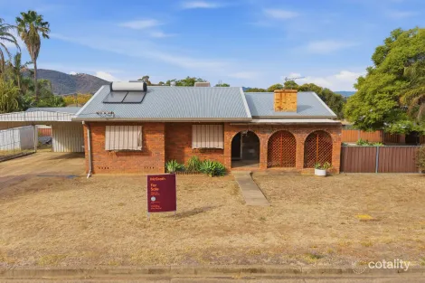 28 Cambridge St, South Tamworth, NSW 2340