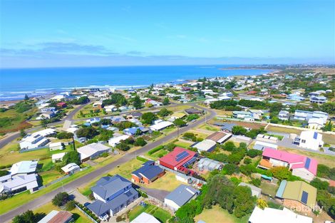 Property photo of 6 Elizabeth Crescent Middleton SA 5213