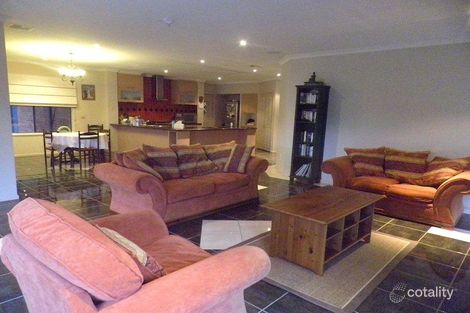 Property photo of 16 Meg Way Berwick VIC 3806