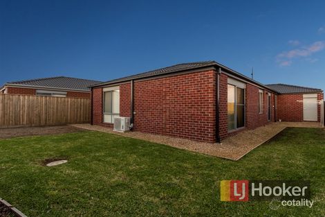 Property photo of 93 Henry Road Pakenham VIC 3810