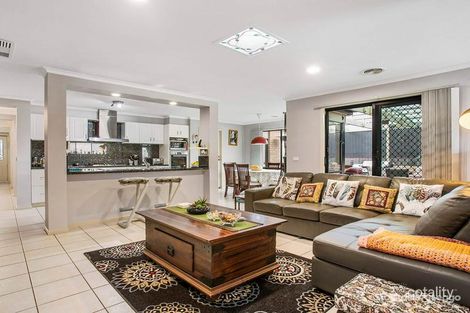 Property photo of 9 Cardiff Grove Cranbourne East VIC 3977