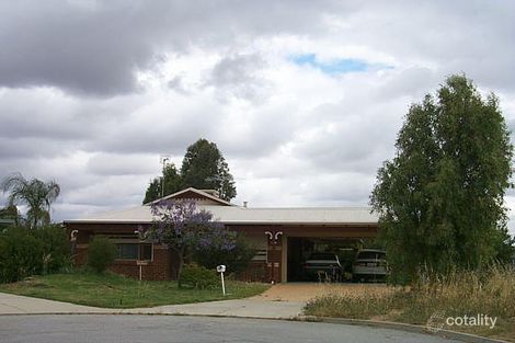 35 Lyrebird Loop, Seville Grove, WA 6112