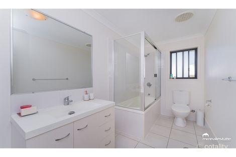Property photo of 3 Wakim Close Gracemere QLD 4702