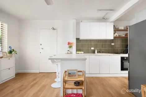 Property photo of 4/26 Memorial Drive The Hill NSW 2300