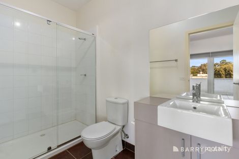 Property photo of 10/3-5 Milton Street Ferntree Gully VIC 3156