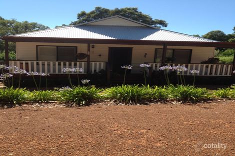 Property photo of 6 Staff Street Jarrahdale WA 6124