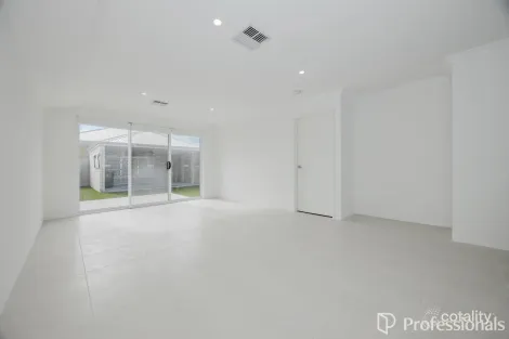 Property photo of 24 Mooloolaba Road Alkimos WA 6038