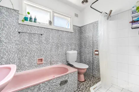 Property photo of 48 Sydney Road Warriewood NSW 2102