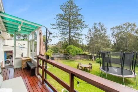 Property photo of 48 Sydney Road Warriewood NSW 2102