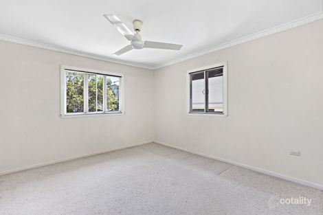 Property photo of 35 Morehead Avenue Norman Park QLD 4170