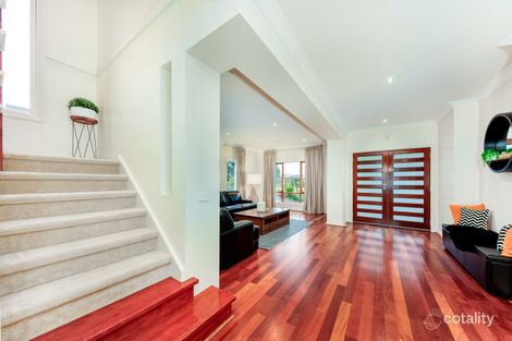 Property photo of 21 Caesia Way Caroline Springs VIC 3023