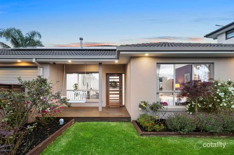 Property photo of 15 Lorenzo Way Aspendale Gardens VIC 3195