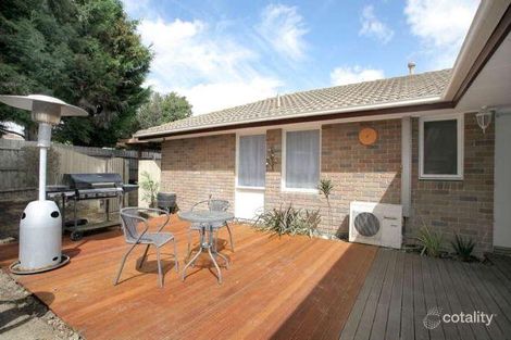 Property photo of 19 Mollisons Hill Hampton Park VIC 3976