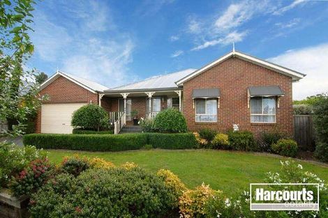 Property photo of 14 Mornington Grove Berwick VIC 3806