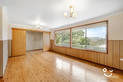 Property photo of 16 Burgess Avenue Figtree NSW 2525