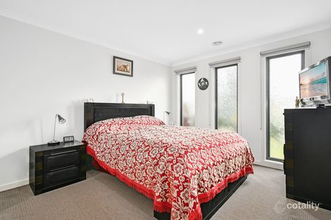 Property photo of 79 Melissa Way Pakenham VIC 3810