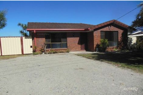 Property photo of 12 Gillian Street Beachmere QLD 4510