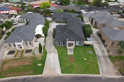 Property photo of 2/5 Fishburn Grove Harkness VIC 3337