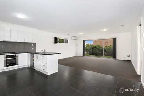 Property photo of 2/5 Fishburn Grove Harkness VIC 3337