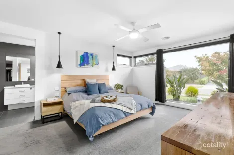 Property photo of 13 Cape Way Armstrong Creek VIC 3217