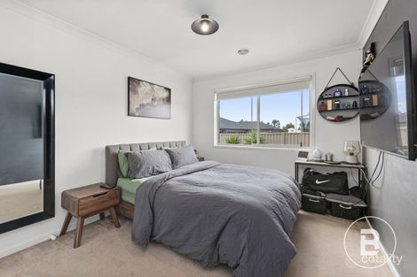 Property photo of 15 Gemstone Road Winter Valley VIC 3358