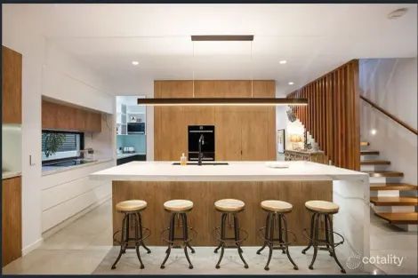 Property photo of 28 Evandale Crescent Miami QLD 4220