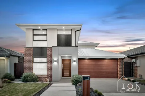 Property photo of 8 Dynasty Drive Cranbourne South VIC 3977