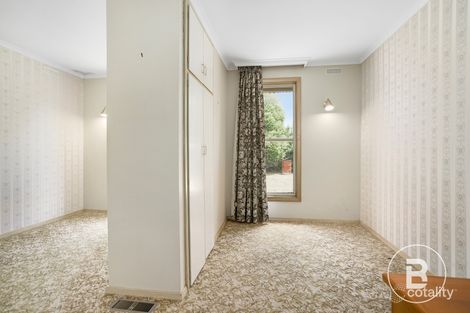 Property photo of 13 Browns Parade Wendouree VIC 3355
