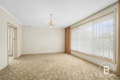 Property photo of 13 Browns Parade Wendouree VIC 3355