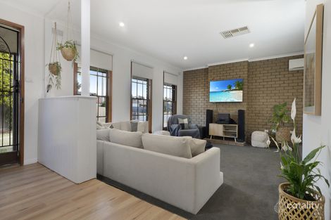 Property photo of 3 Derwent Court Shepparton VIC 3630