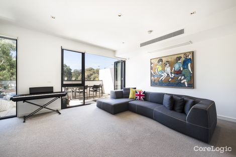 Property photo of 32 Graham Street Albert Park VIC 3206