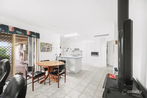 Property photo of 5 Eyre Crescent Forster NSW 2428