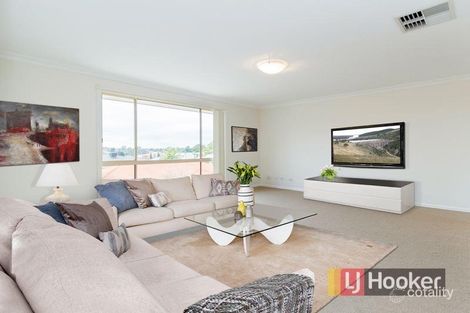 Property photo of 11 Daffodil Court Endeavour Hills VIC 3802