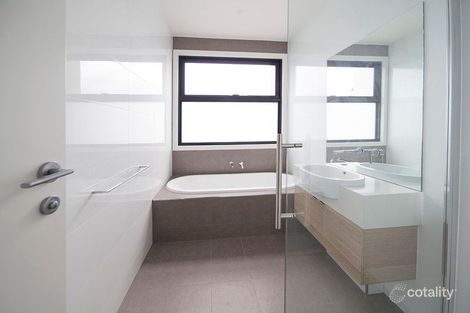 2/85 Oakleigh Rd, Carnegie, VIC 3163